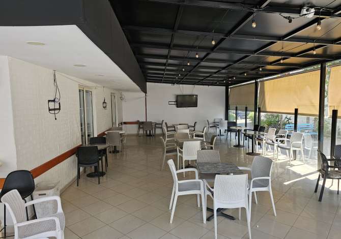 Jepet me qera Lokal ne zonen Vasil Shanto, Tirane.