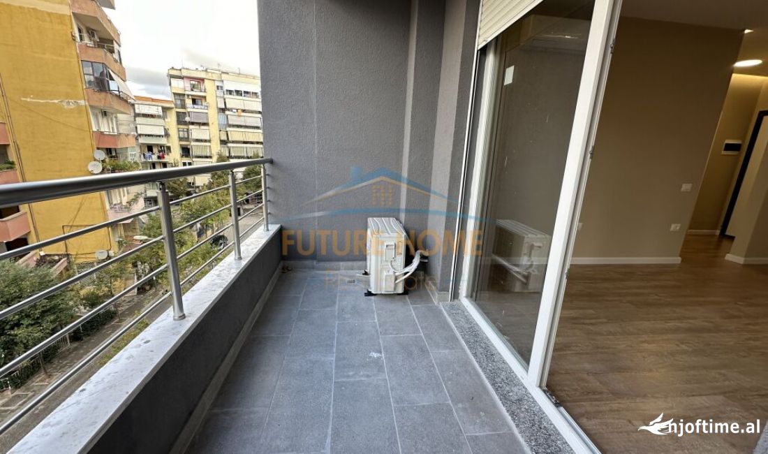 Zyre me qira, Komuna e Parisit.