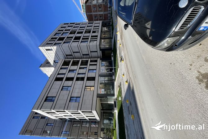 Ambiente Commerciale in Affitto 1+1 a Tirana - 1,300 Euro
