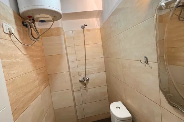 Shtepi me qera Apartament ne Tirane, 1+1, Mobilimi E mobiluar, Pagesa 26,000  Leke.