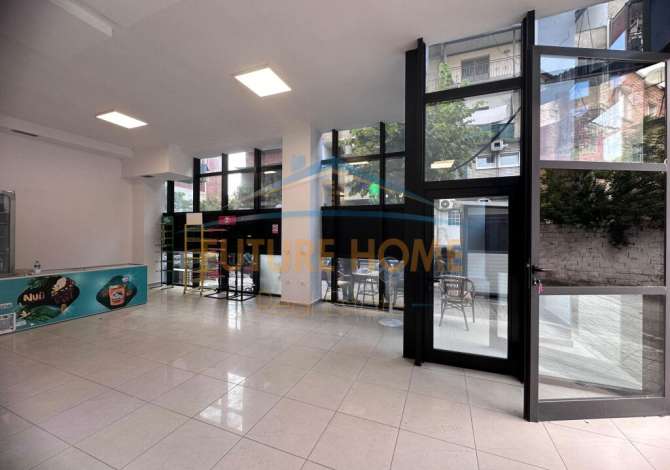 Ambiente Commerciale in Vendita 2+1 a Tirana - 12,000 Euro