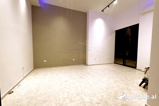 Shitet, Ambient, Yzberisht, Tirane