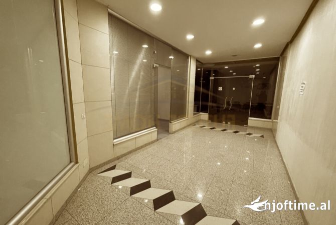 Shitet, Ambient Biznesi +Post Parkimi, Xhamllik, Tirane