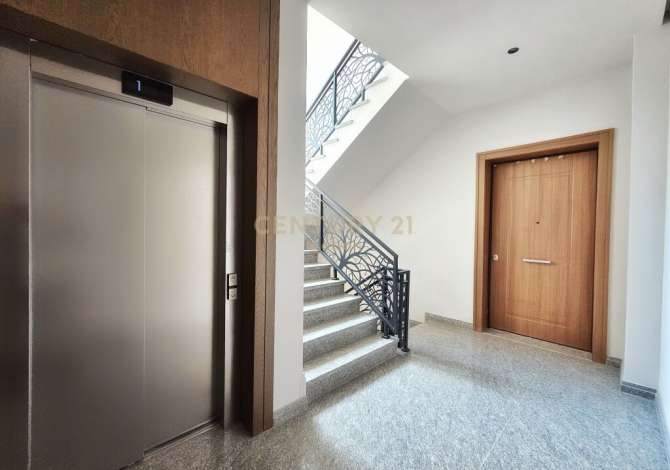 NJESI SHERBIMI ME QIRA TEK KOMPLEKSI DELIJORGJI!