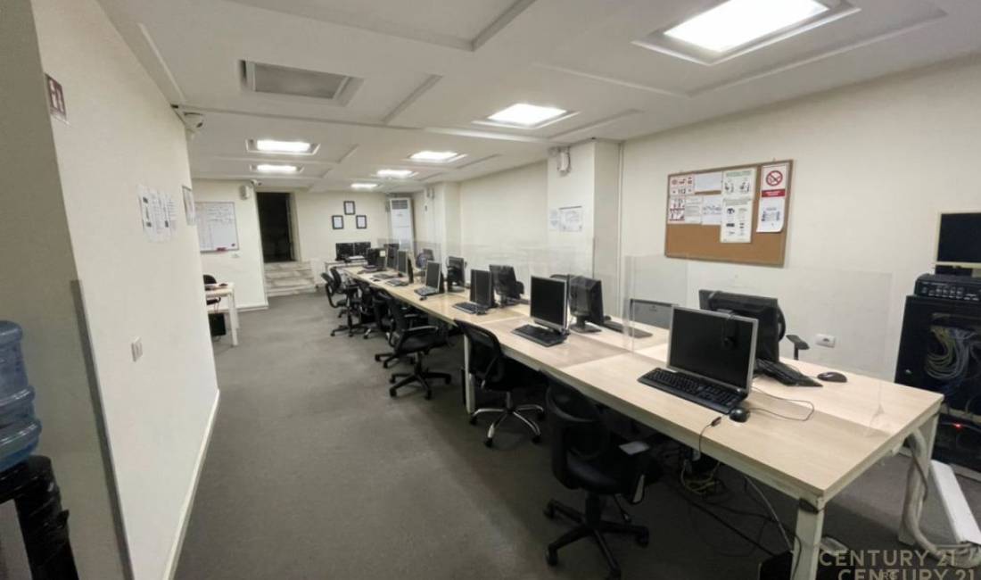 JEPET ZYRE ME QIRA NE BLLOK !