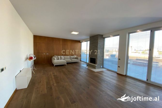 JEPET ME QIRA APARTAMENT 4+2+3 + 2 POSTE PARKIMI, RRUGA E ELBASANIT, TIRANE!