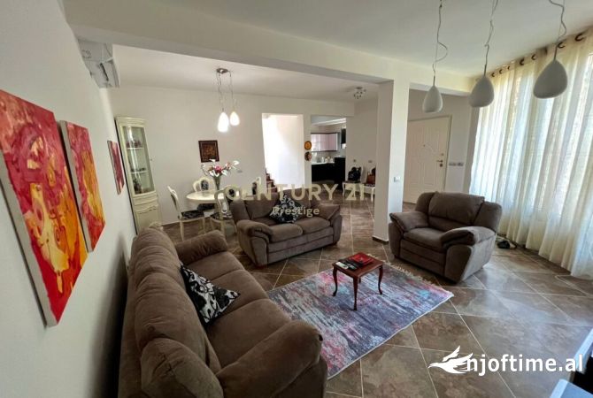 Shtepi me qera Vila Luksoze ne Durres, 3+1, Mobilimi E mobiluar, Pagesa 1,000  Euro.