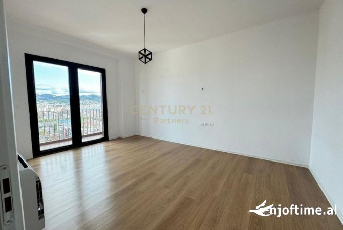 Apartment for sale in Tirana 3+1, Emty