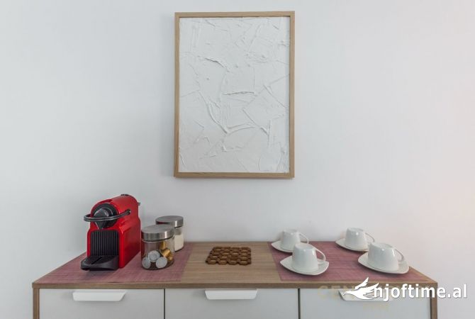 Shtepi me qera Apartament ne Tirane, 2+1, Mobilimi E mobiluar, Pagesa 1,100  Euro.