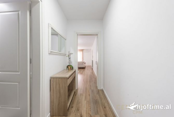 Shtepi me qera Apartament ne Tirane, 2+1, Mobilimi E mobiluar, Pagesa 1,100  Euro.