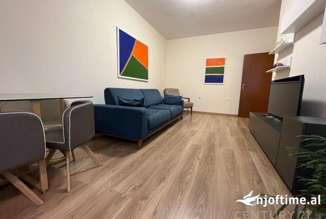 Apartament 1+1 për Qira në Pallatet Agimi, Tiranë - 650€