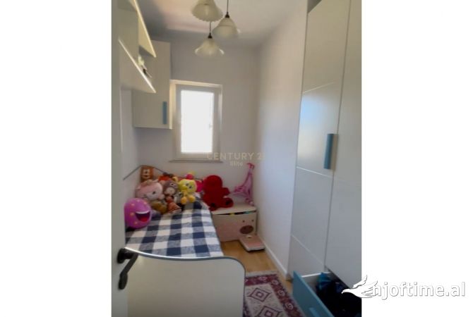 Shtepi me qera Apartament ne Tirane, 2+1, Mobilimi E mobiluar, Pagesa 750  Euro.