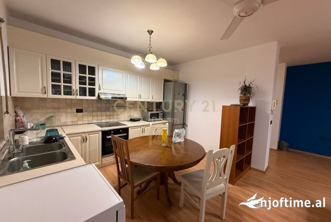 Zyre per Qira tek Rruga e Elbasanit!