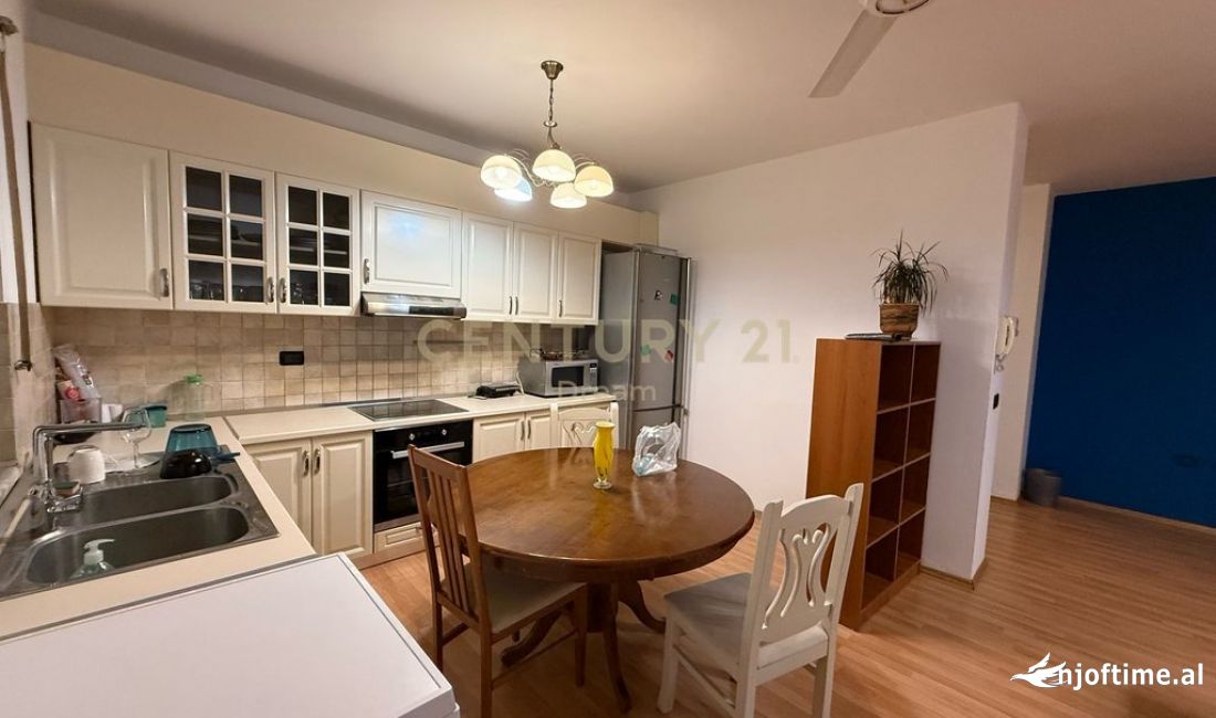 Zyre per Qira tek Rruga e Elbasanit!