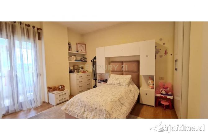 Shtepi me qera Apartament ne Tirane, 3+1, Mobilimi E mobiluar, Pagesa 1,500  Euro.