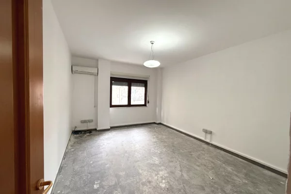 Jepet me qira ambient zyre, tek Rruga e Elbasanit