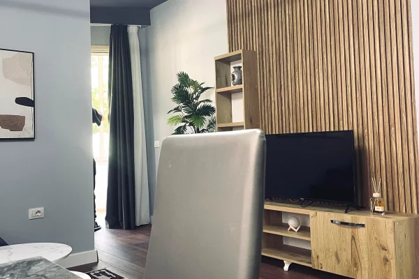 Shtepi me qera Apartament ne Tirane, 2+1, Mobilimi E mobiluar, Pagesa 650  Euro.