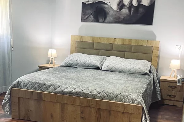 Shtepi me qera Apartament ne Tirane, 2+1, Mobilimi E mobiluar, Pagesa 650  Euro.