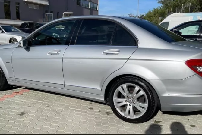 Auto in Vendita a Tirana - 7,000 Euro