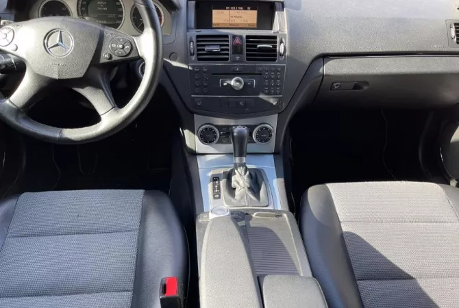 Auto in Vendita a Tirana, Mercedes-Benz, 2008 Diesel,Kambio Automatik Pagamento 7,000  Euro.