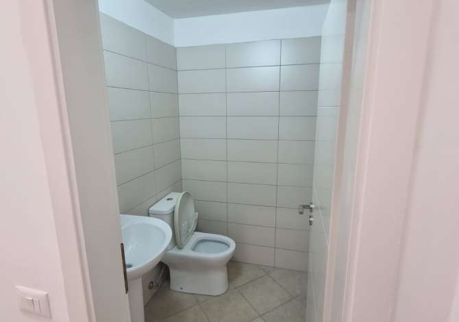 Ambient biznesi me qera 3+1 ne Tirane - 1,500 Euro