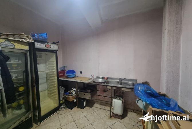 	Qera, Ambjent Biznesi, Tufine, Tirane.