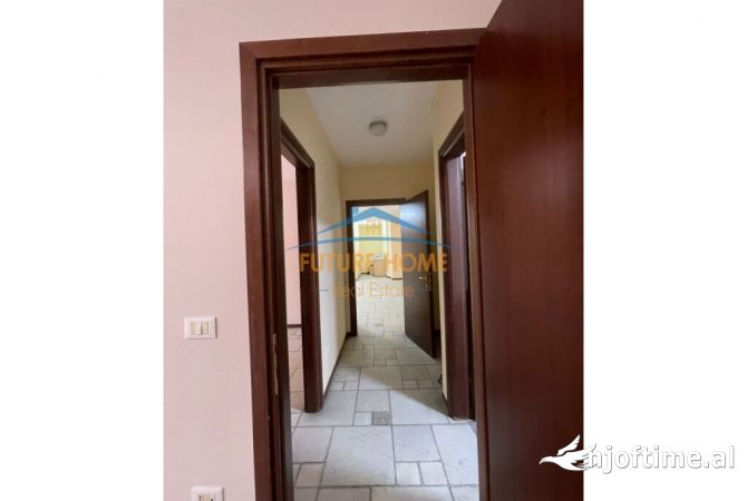 SUPER OFERT Ambjent biznesi 2+1+2 + 2 poste parkimi, MYSLYM SHYRI