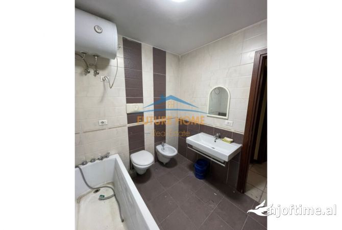 SUPER OFERT Ambjent biznesi 2+1+2 + 2 poste parkimi, MYSLYM SHYRI