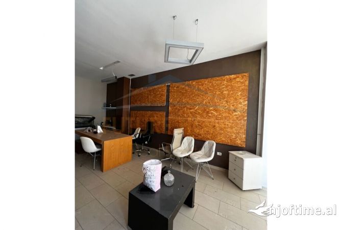 Ambient biznesi ne shitje 1+1 ne Tirane - 140,000 Euro