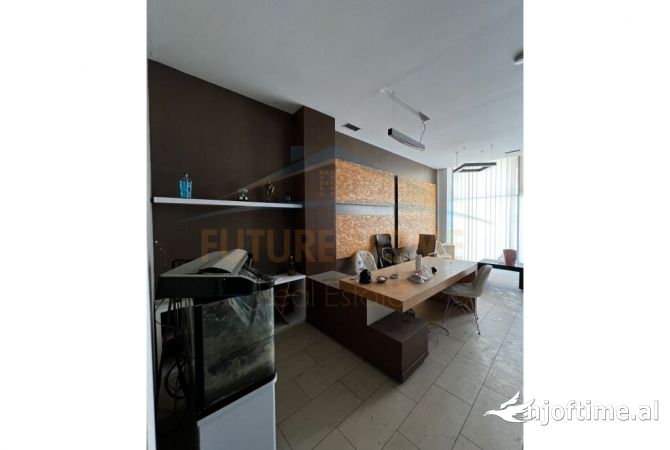 Shitet, Ambient, Condor Center, Tirane