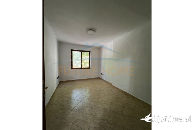Qera, Apartament 2+1+2+ Depo, Blloku, Tiranë (Për Zyra)