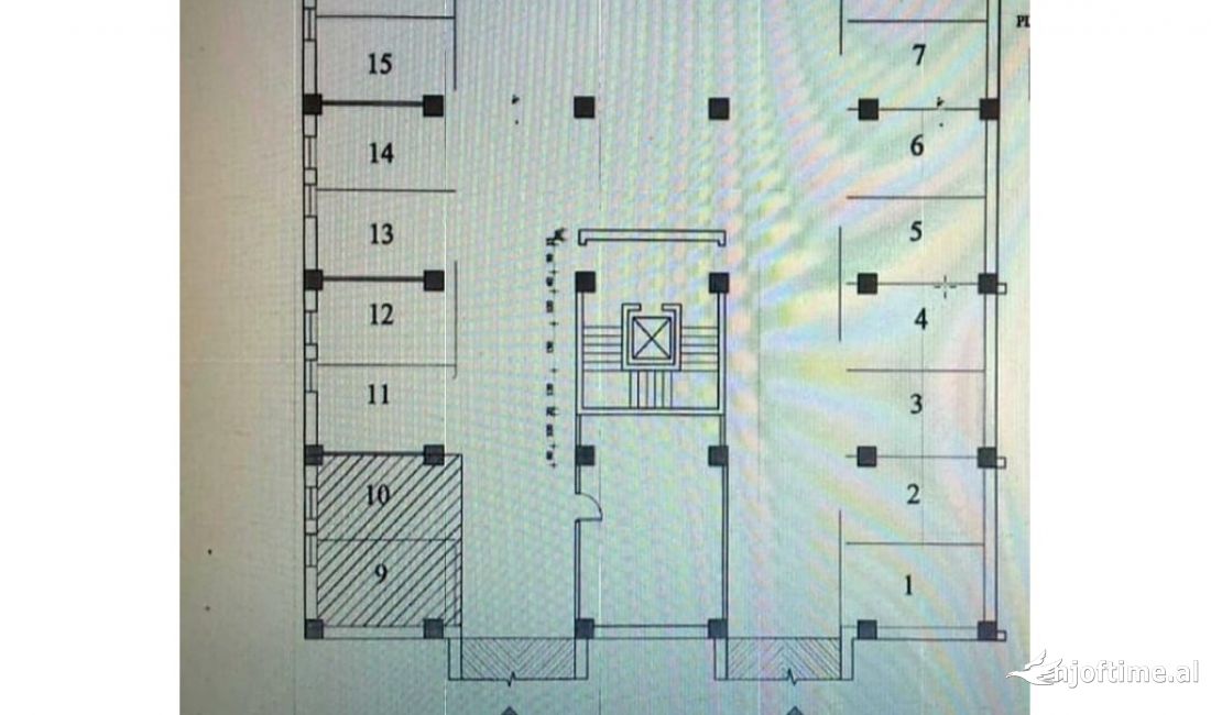 2 Poste parkimi per shitje tek Komuna e Parisit