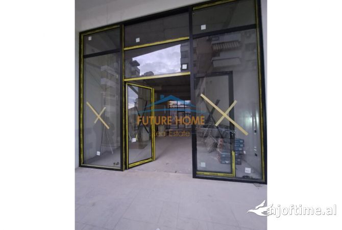 Disponojme ambient biznesi per Qera, Pazari i Ri