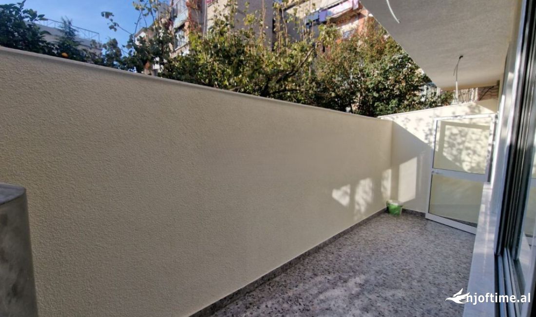 Ambient per zyra me Qira ne Tirane te Re 600 Euro /Muaj