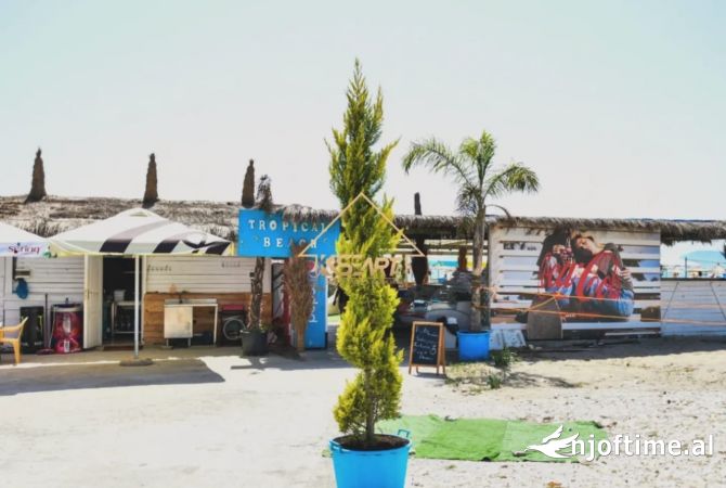 Ambiente Commerciale in Vendita 2+1 a Valona - 95,000 Euro