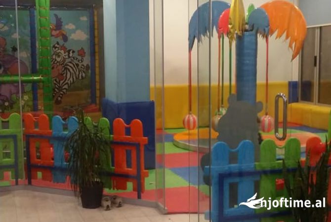 Veshje dhe Aksesor per Femije ne Tirane - 10,000 Euro