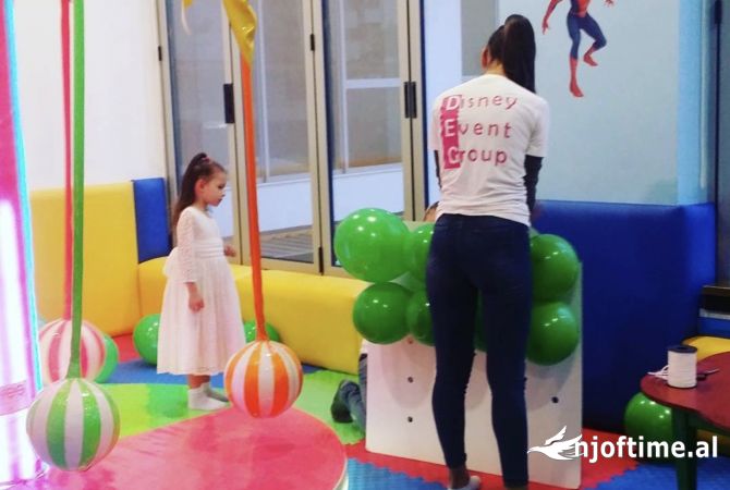 Veshje dhe Aksesor per Femije ne Tirane - 10,000 Euro