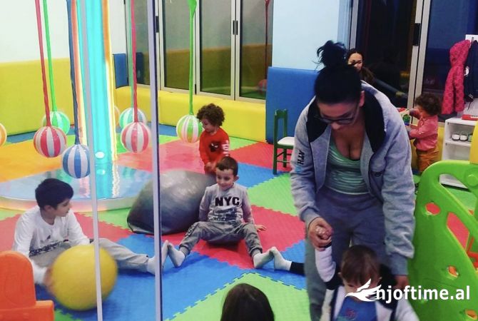 Veshje dhe Aksesor per Femije ne Tirane - 10,000 Euro