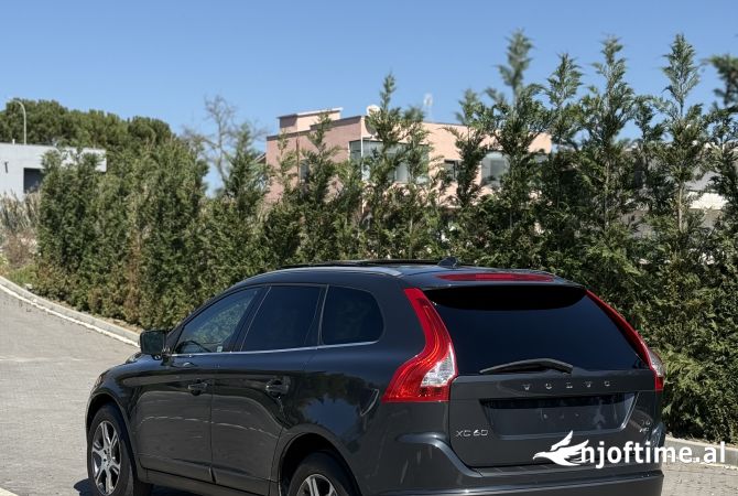 Auto in Vendita a Durazzo, Volvo, 2013 Benzine,Kambio Automatik Pagamento 9,500  Euro.