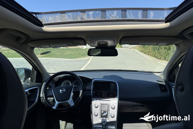 Auto in Vendita a Durazzo, Volvo, 2013 Benzine,Kambio Automatik Pagamento 9,500  Euro.