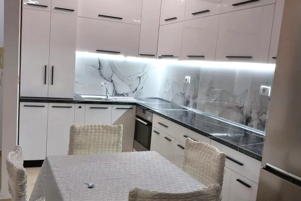 Jepet apartament 1+1 me qera ne Astir/400 euro