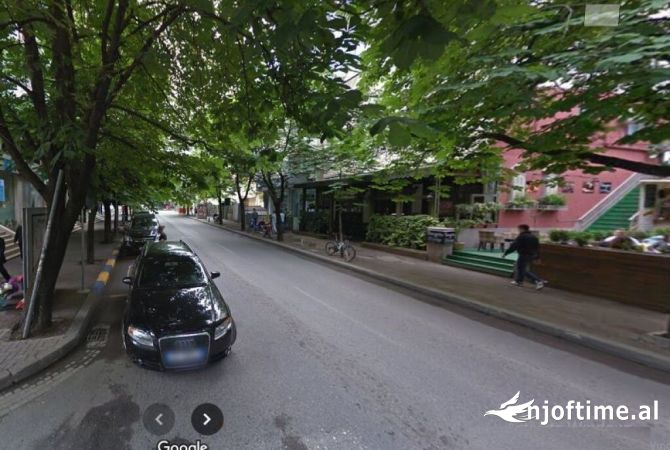 Ambiente Commerciale in Affitto 1+1 a Tirana - 3,500 Euro