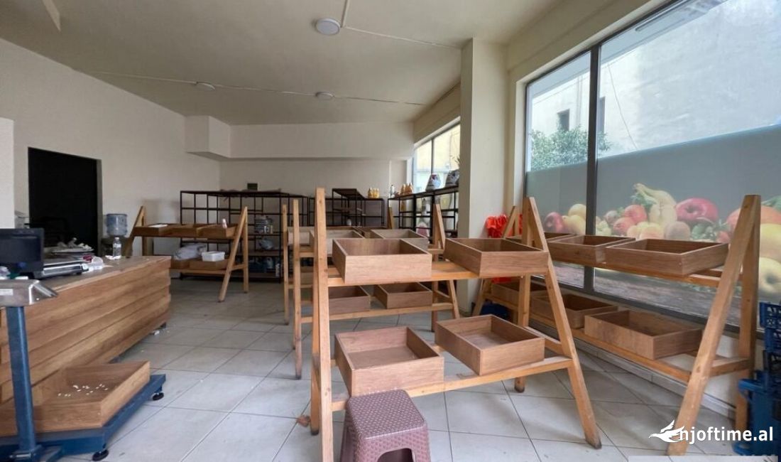 Super Ambjent komercial per Qira Ne DONBOSKO!