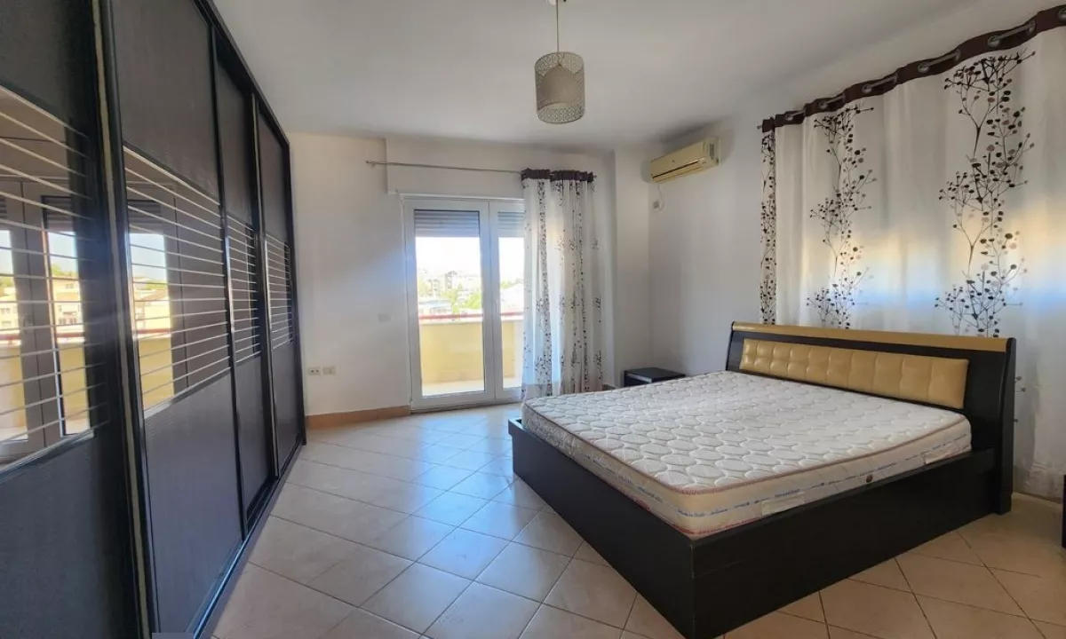 Shtepi me qera Apartament ne Tirane, 1+1, Mobilimi E mobiluar, Pagesa 400  Euro.