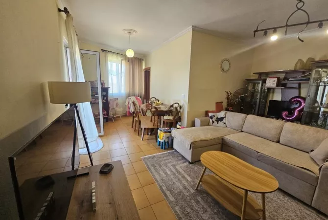 Jepet me qira apartament 1+1 prane komisariatit nr 4
