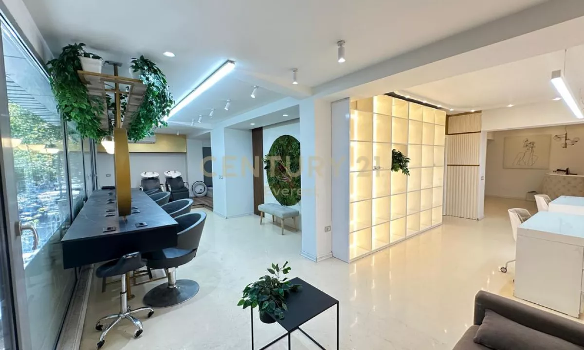 MYSLYM SHYRI, KOMERCIAL PER QIRA