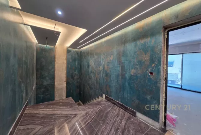 Business Property for Rent 1+1 in Tirana - 2,500 Euro