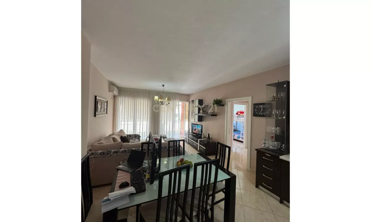 Shtepi me qera Apartament ne Tirane, 2+1, Mobilimi E mobiluar, Pagesa 450  Euro.