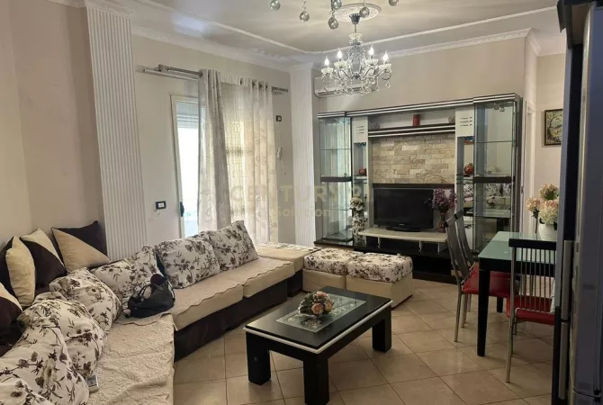 DISPONOJME APARTAMENT 3+1 PER QIRA NE FRESK!