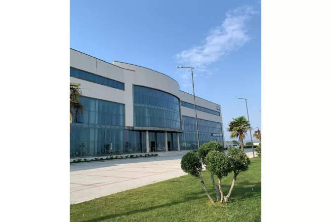 JEPET ME QIRA AMBIENT KOMERCIAL BUZE AUTOSTRADE!